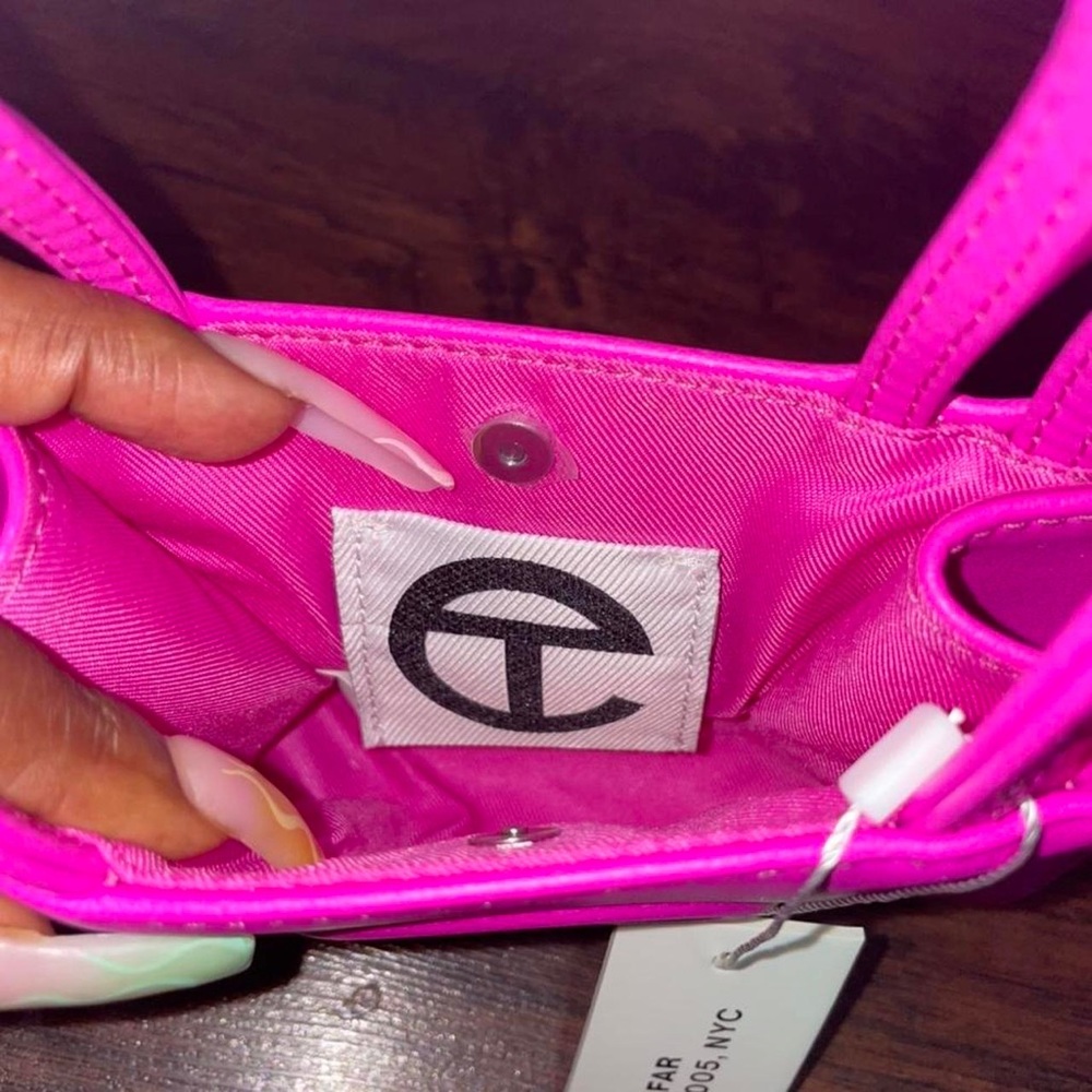 Small Azalea Telfar Bag - Picture 4 of 8